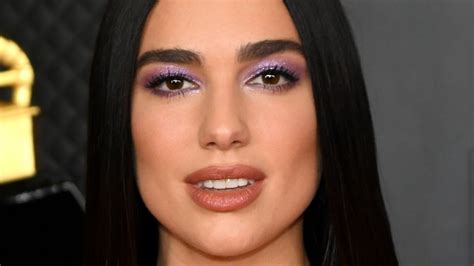 How To Replicate Dua Lipa's Makeup Routine .